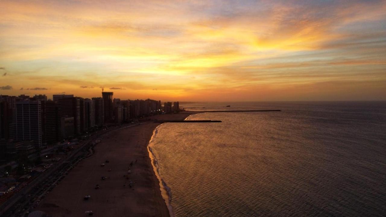Beira Mar Meireles A Um Passo Do Mar Fortaleza  Buitenkant foto